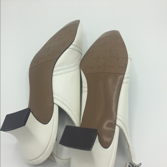 Easy Street Stunning Slingback Pumps - Picture 6 of 6